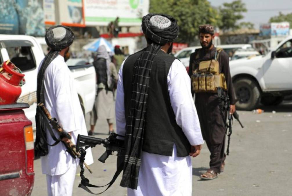 ¿Quiénes son los talibanes, los islamistas que resurgen tras 20 años en las sombras?