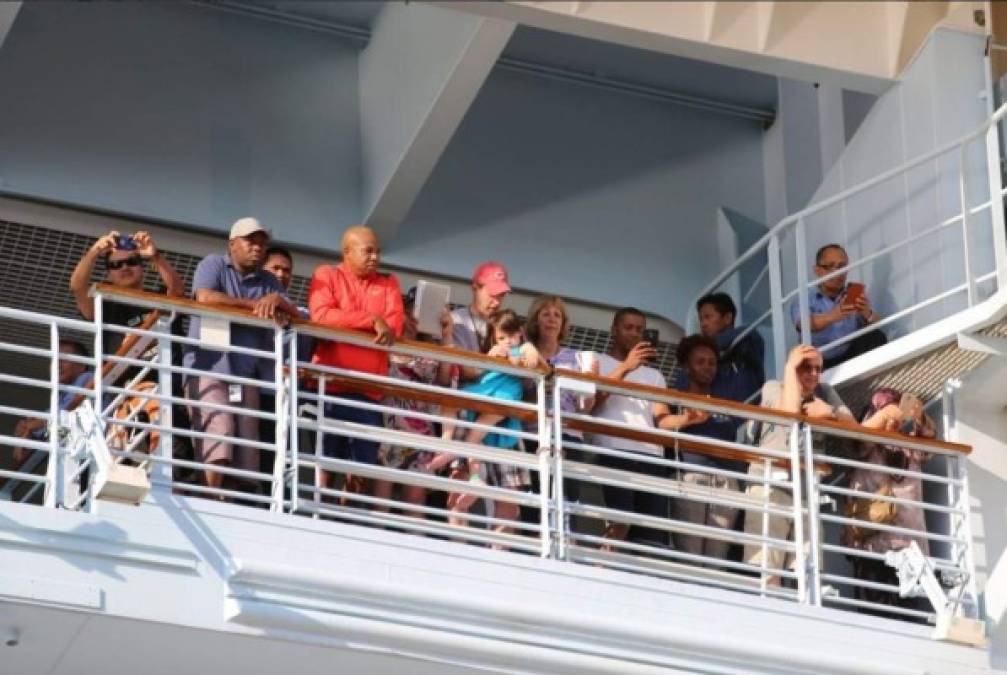 Imágenes de la llegada del tercer crucero más grande del mundo a Roatán