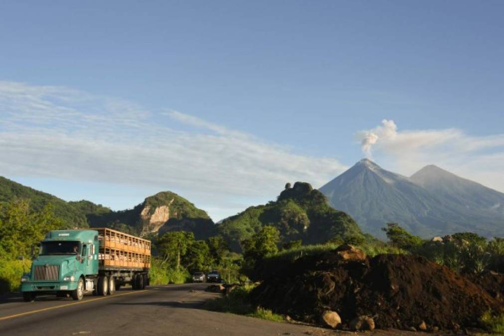 Ruinas, dolor y soledad, las imágenes de Guatemala a un año del volcán de Fuego