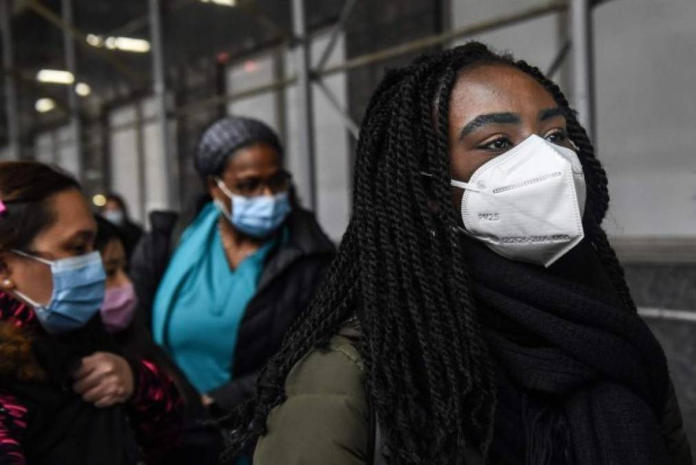 Nueva York se cubre el rostro para protegerse contra el coronavirus (FOTO)  