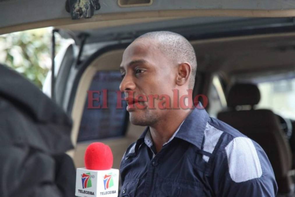 FOTOS: En medio de la lluvia, familiares y amigos le dieron el último adiós a Walter Williams