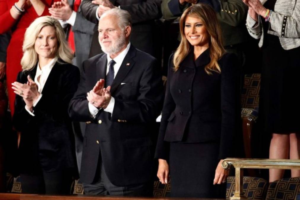 FOTOS: El sofisticado look de Melania Trump en el discurso del Estado de la Unión