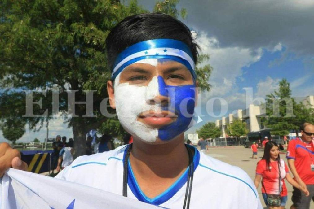 Belleza y color en el Toyota Stadium para apoyar a Honduras