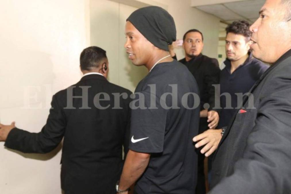 Las imágenes de la llegada de Ronaldinho Gaúcho a Honduras