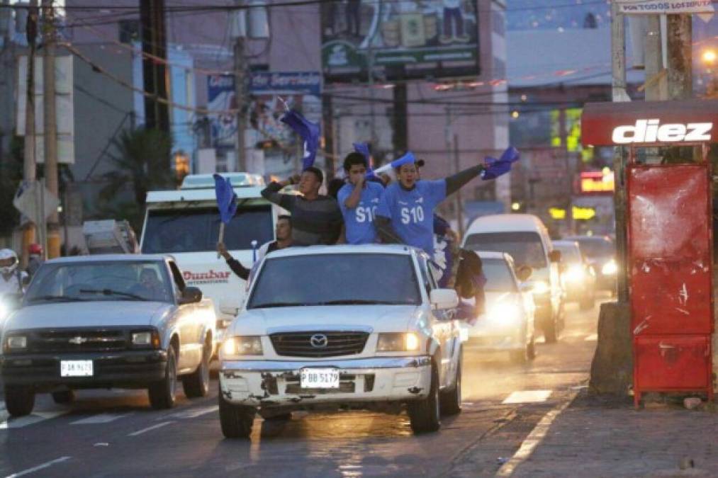 FOTOS: Nacionalistas celebran la 'Caravana de la Victoria' en Honduras