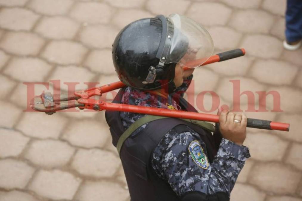 Las 12 fotos que dejó el polémico desalojo de la UNAH