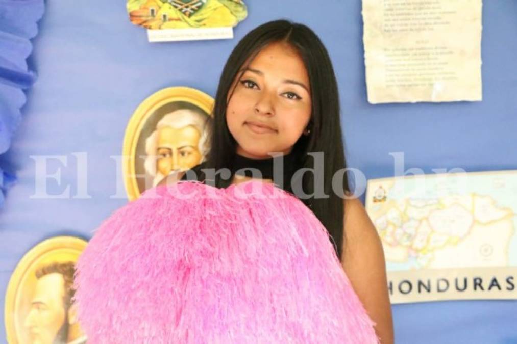 Bellas pomponeras del Instituto Mixto Hibueras llevarán ritmo y coquetería al estadio Nacional