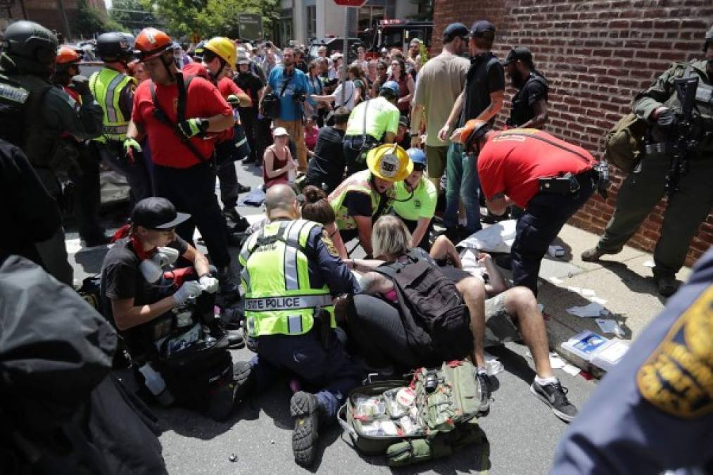 Las fotos más impactantes que dejó el ataque racista en Charlottesville, Virginia, Estados Unidos