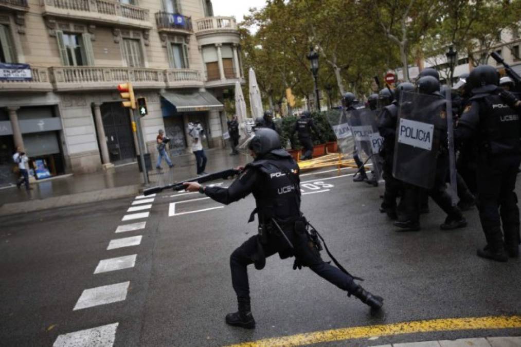 FOTOS: Los disturbios en una Cataluña que busca independencia