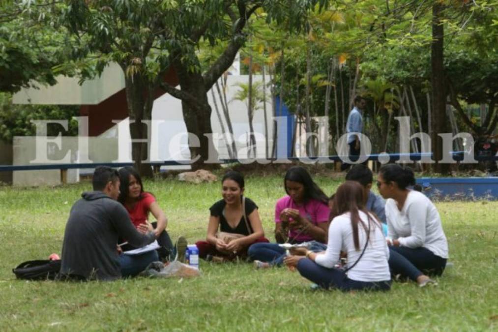 El ambiente de este viernes en la Universidad Nacional Autónoma de Honduras tras varias semanas de tomas