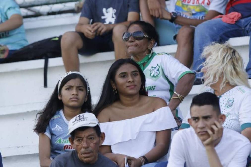 FOTOS: Bellas mujeres engalanaron el cierre de la jornada 6 del Clausura