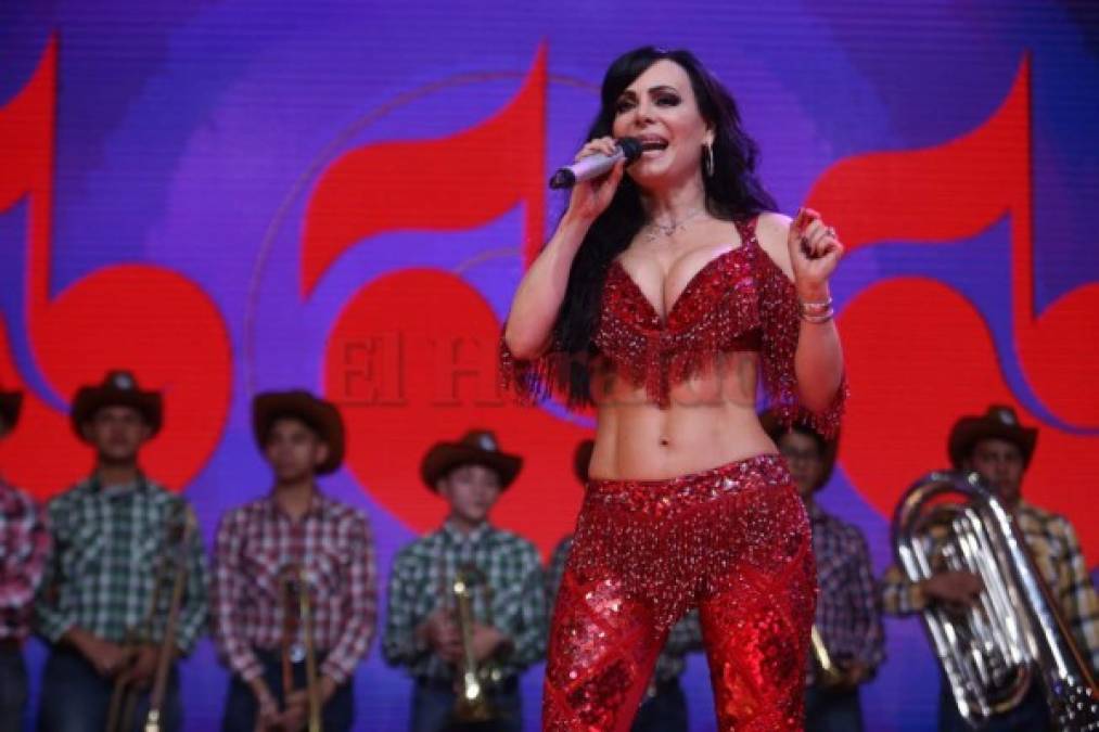 Las curvas de infarto de Maribel Guardia causan furor en Honduras