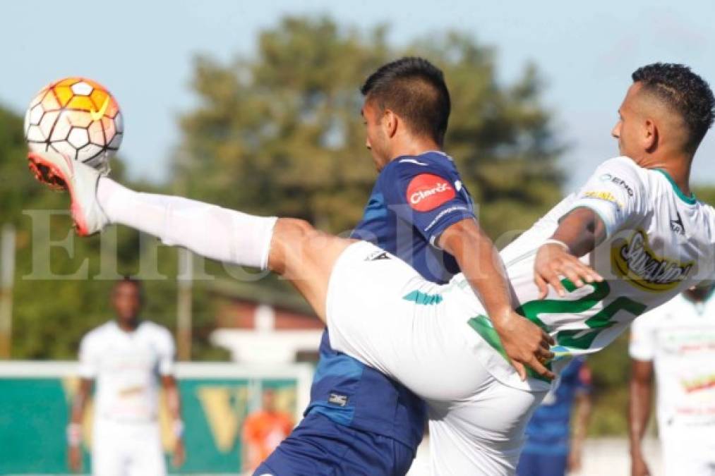 Acciones de la final entre Motagua y Platense en el estadio Excélsior de Puerto Cortés