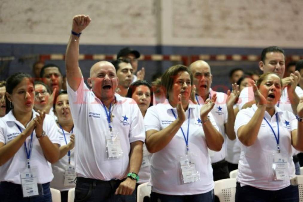 Apretada agenda de los partidos políticos viste de colores la capital de Honduras