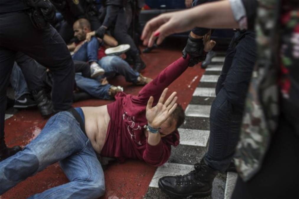 FOTOS: Los disturbios en una Cataluña que busca independencia