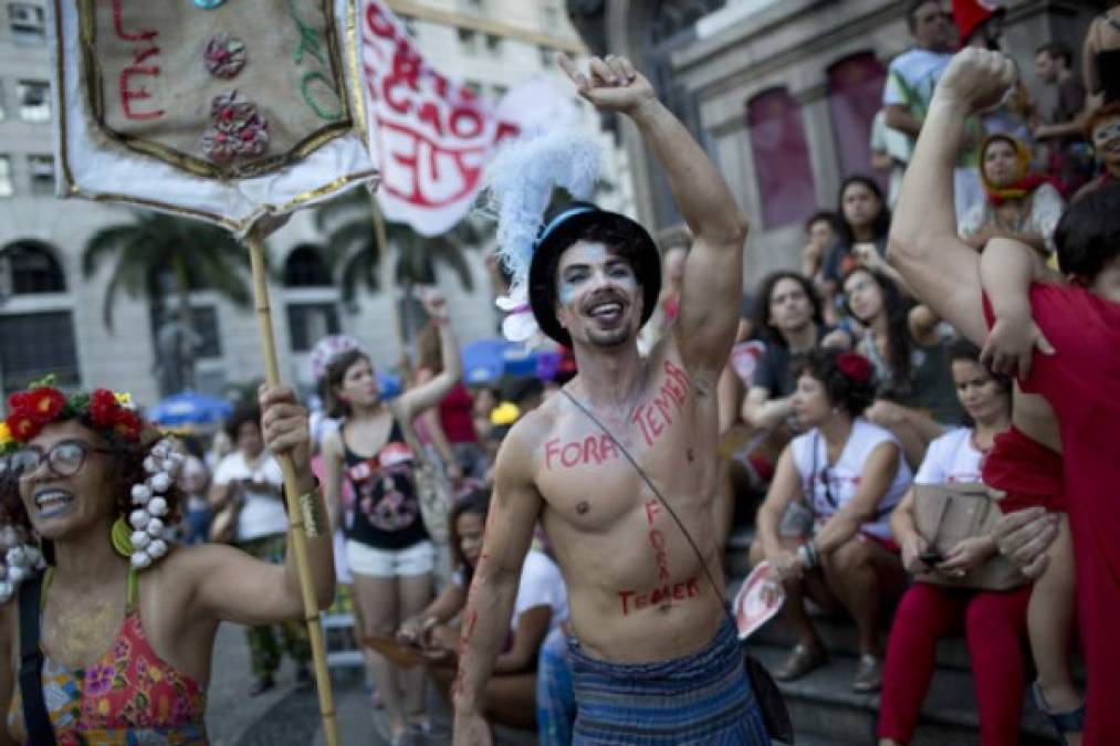 Imágenes: Arranca carnaval de Río de Janeiro