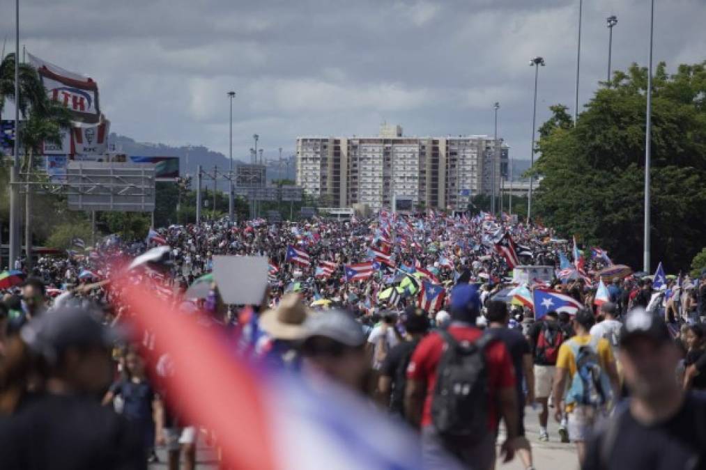 FOTOS: Puerto Rico alza su voz contra Ricardo Rosselló; prometen expulsarlo