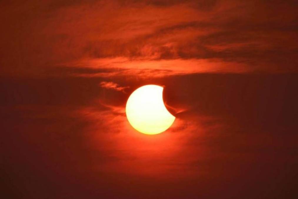 Hora para ver el eclipse solar del 21 de agosto en las principales ciudades de Honduras