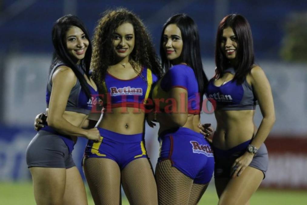 Bellas catrachas adornan el duelo Real España vs Olimpia en el estadio Morazán