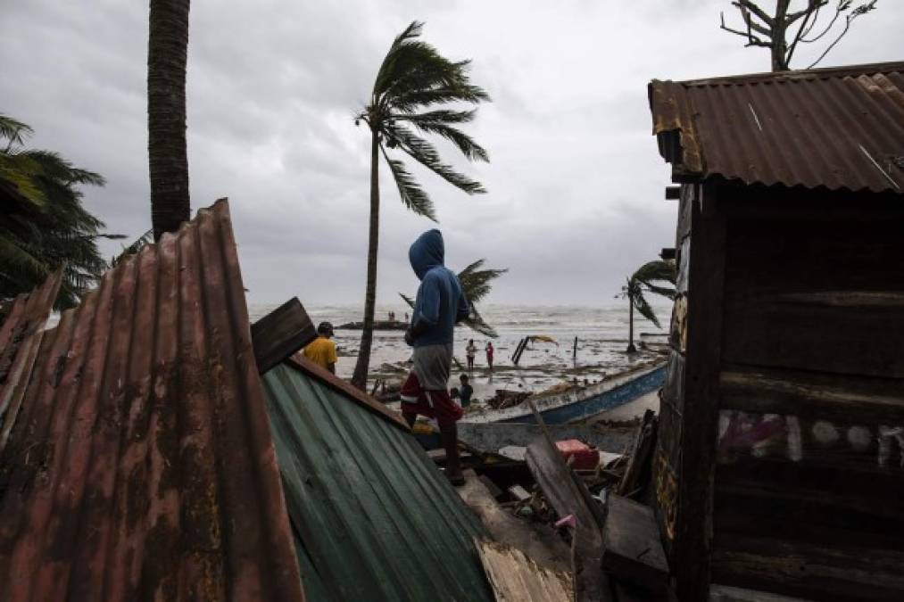 Iota se disipa pero suma una decena de muertos en Centroamérica y Caribe (FOTOS)