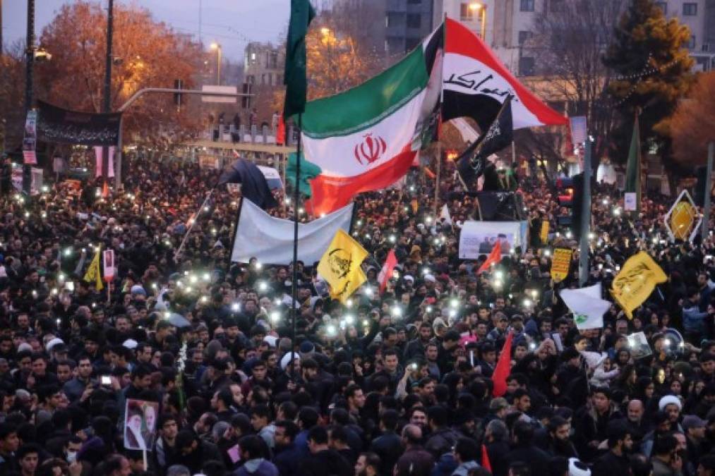 Multitudinarias protestas en Irak contra ocupantes de Irán y Estados Unidos