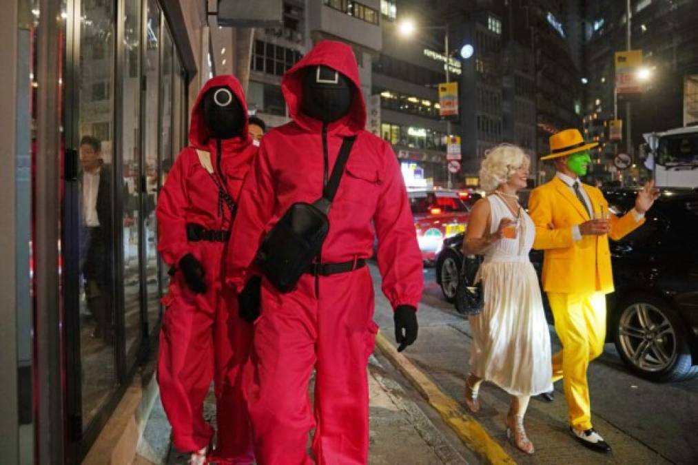 Payasos, zombies y monos rojos: Así se celebró Halloween en el mundo (FOTOS)
