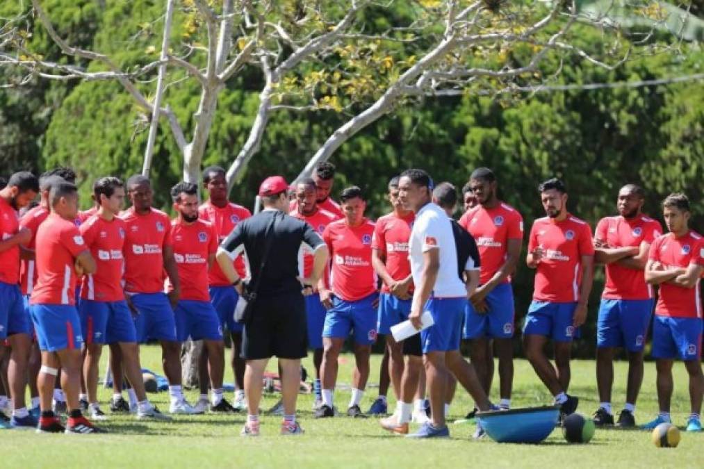 Así estuvo el entrenamiento de Olimpia sin Manuel Keosseián en Siguatepeque