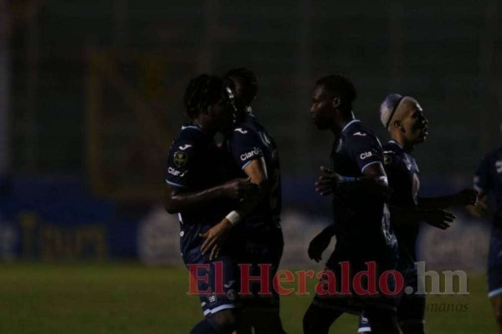 Lo que no se vio de Lobos vs Motagua: expulsiones, abrazos y goles