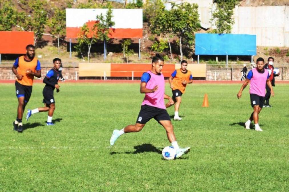 Así fue el entreno de Olimpia mientras llega su nuevo técnico