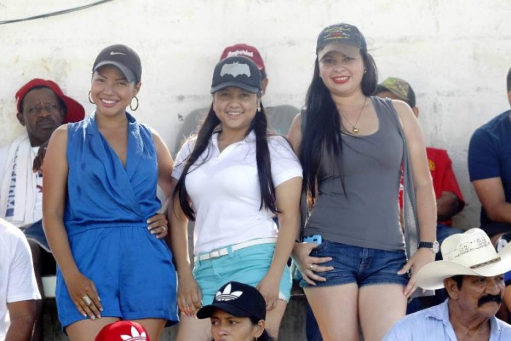 Hermosas catrachas se dieron cita en los diferentes estadios de Honduras