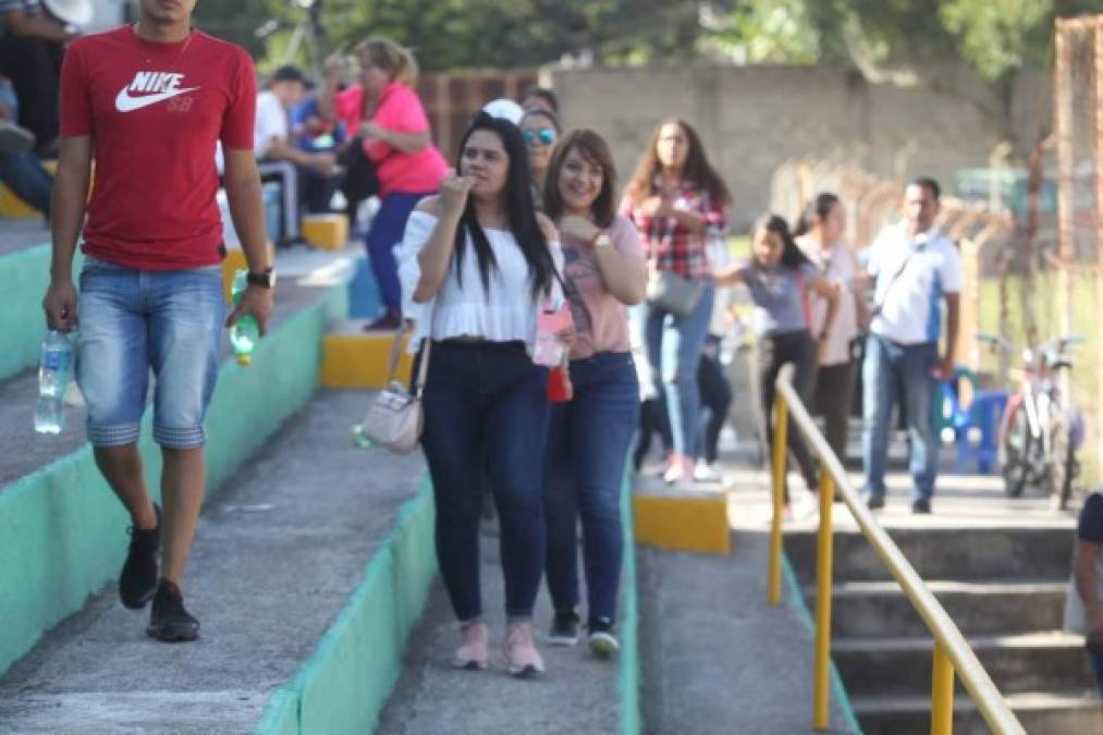 FOTOS: Las bellas chicas que cautivaron en los estadios de Honduras en el inicio del Apertura 2018-19