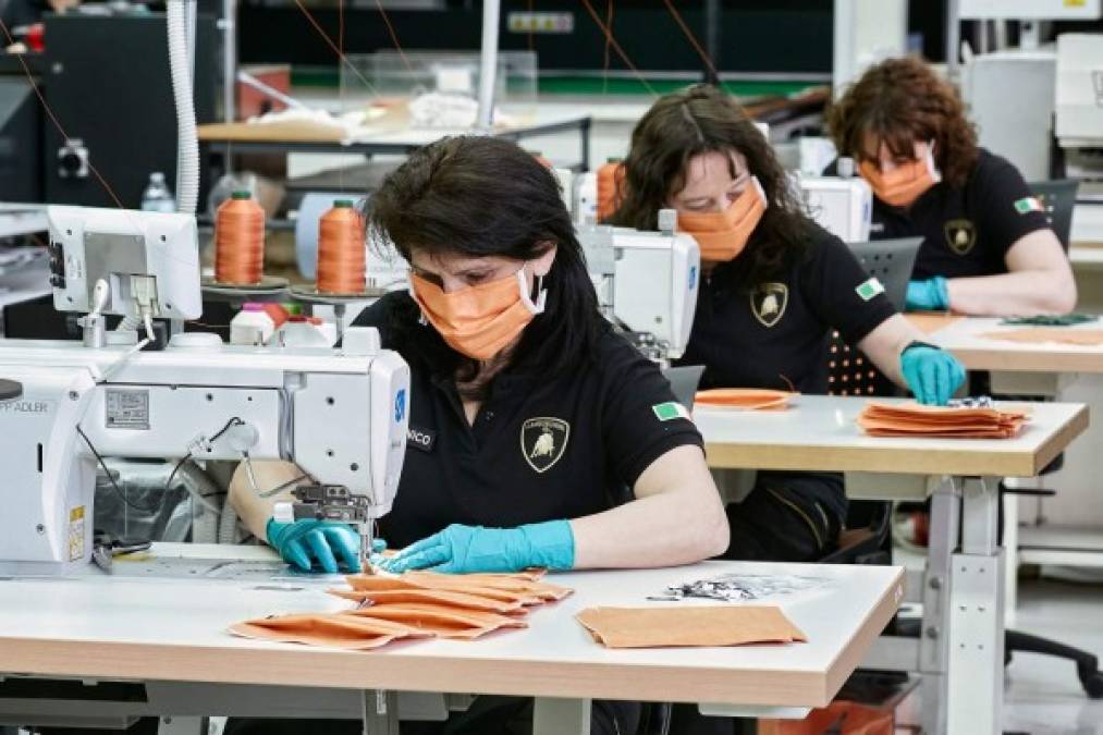 FOTOS: Lamborghini ahora también produce máscaras y viseras para médicos