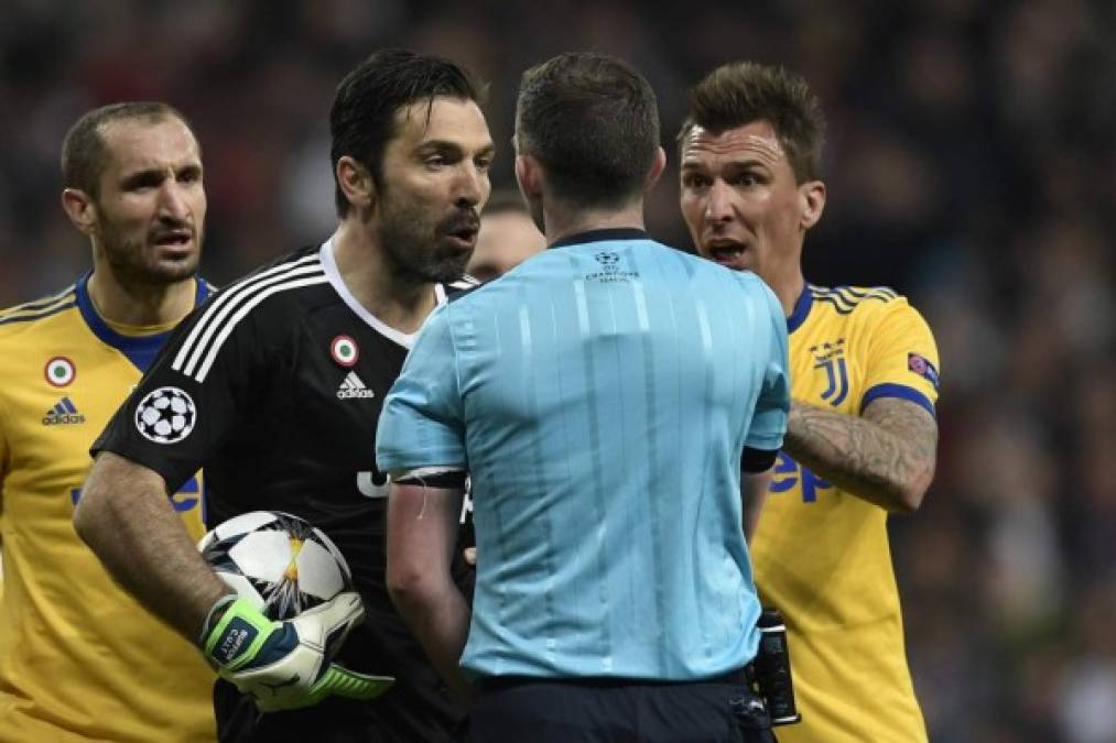 La intensa cólera de Buffon con el penalti del Real Madrid (Fotos)