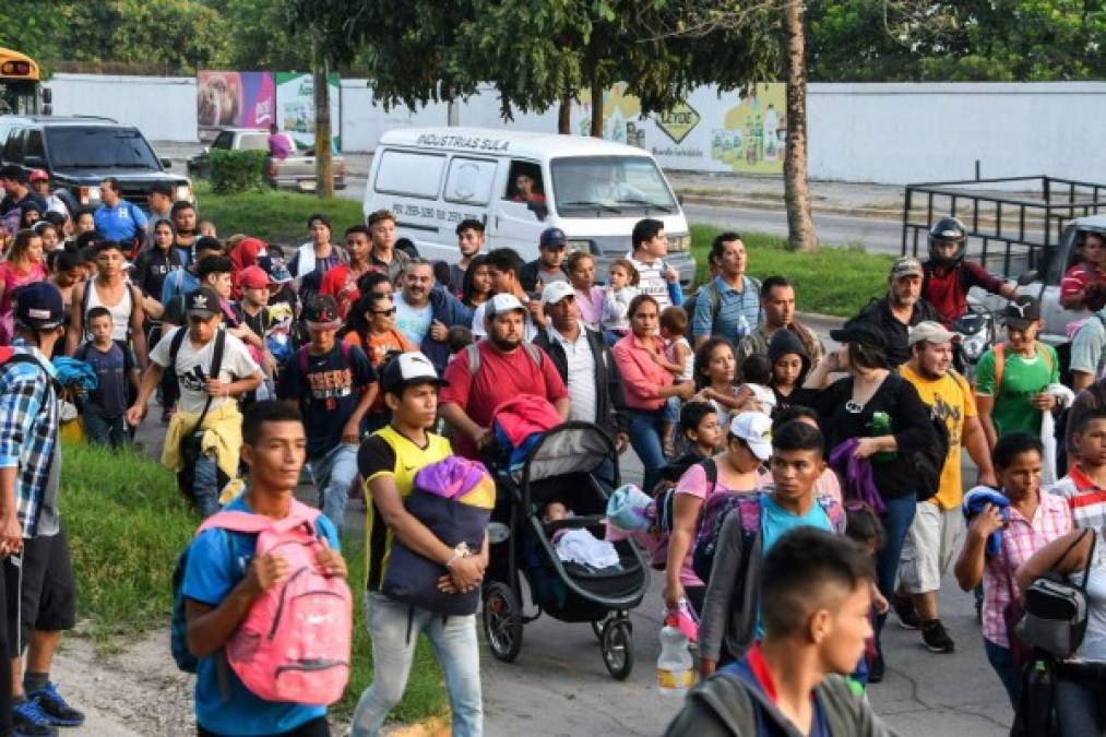 Así es la caravana de migrantes hondureños que se dirige a Estados Unidos