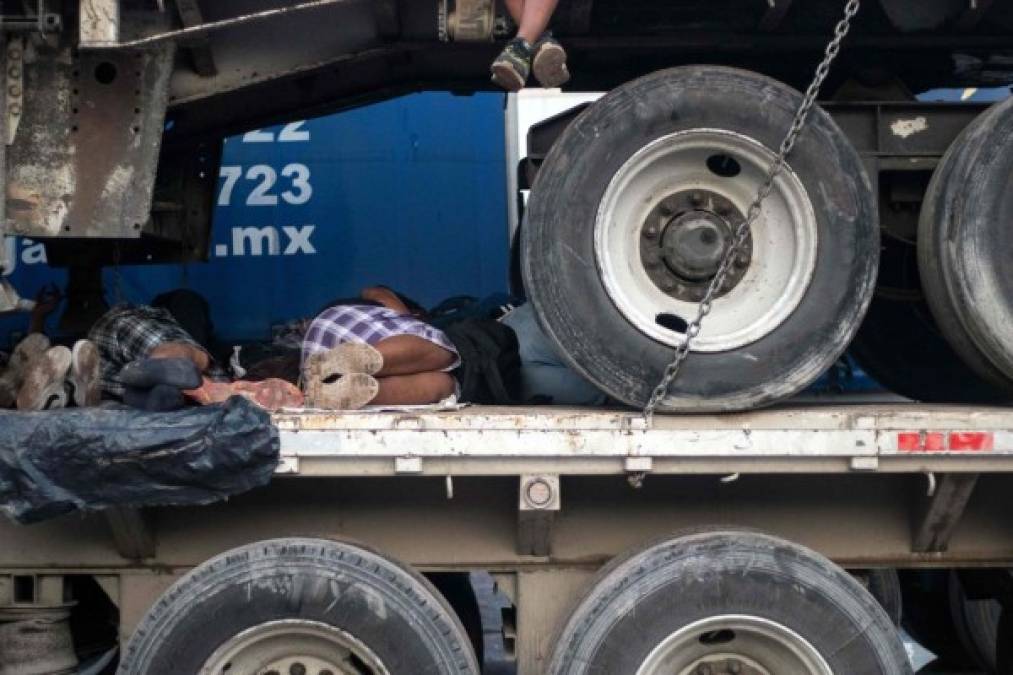 FOTOS: Caravana migrante busca jalones para recorrer más de dos mil kilómetros faltantes