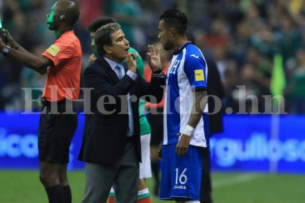 Lo que no se vio del México vs Honduras: Los rostros de frustración de Jorge Luis Pinto