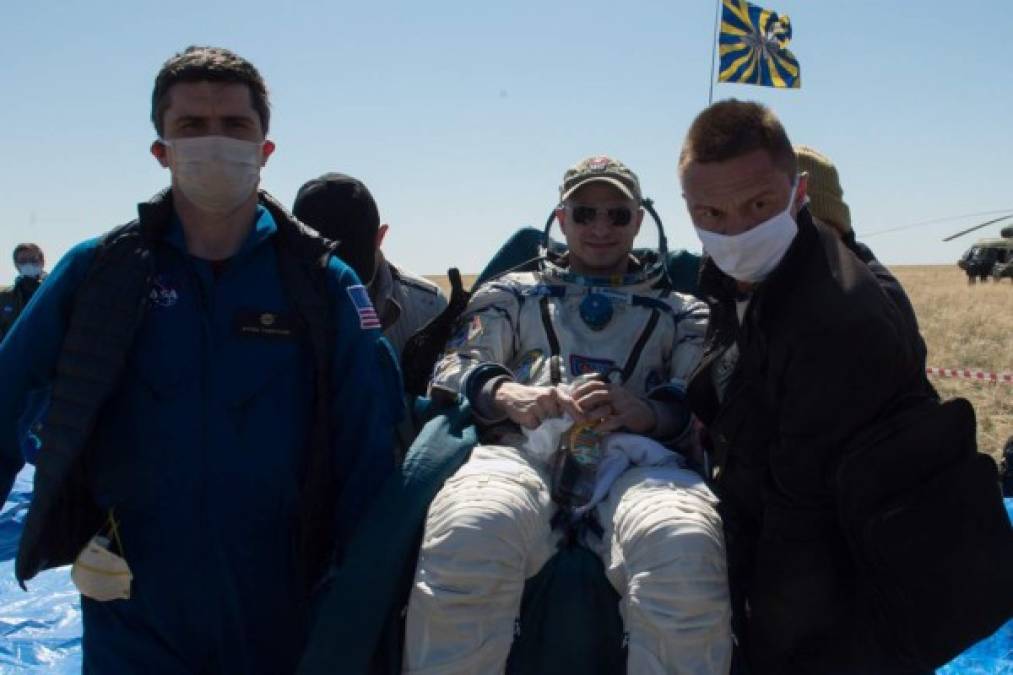 Astronautas de Estación Espacial regresan a la Tierra en plena pandemia