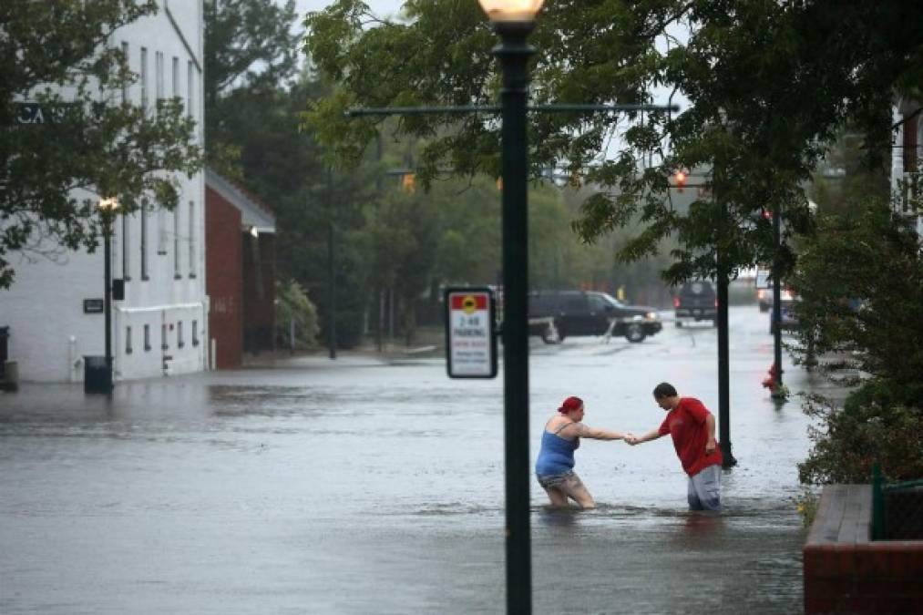 Huracán Florence ya provoca inundaciones en las Carolinas de Estados Unidos