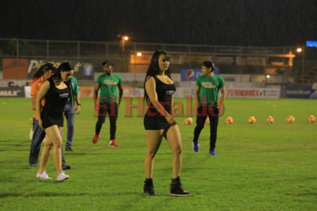 Belleza hondureña adorna estadios durante jornada 17 del Clausura