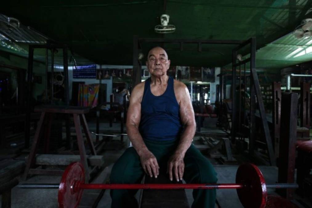 FOTOS: Sein Maung, fisicoculturista orgulloso de levantar pesas con más de 90 años