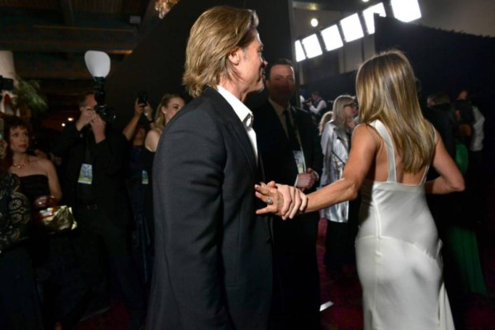 Las imágenes virales del esperado reencuentro entre Brad Pitt y Jennifer Aniston