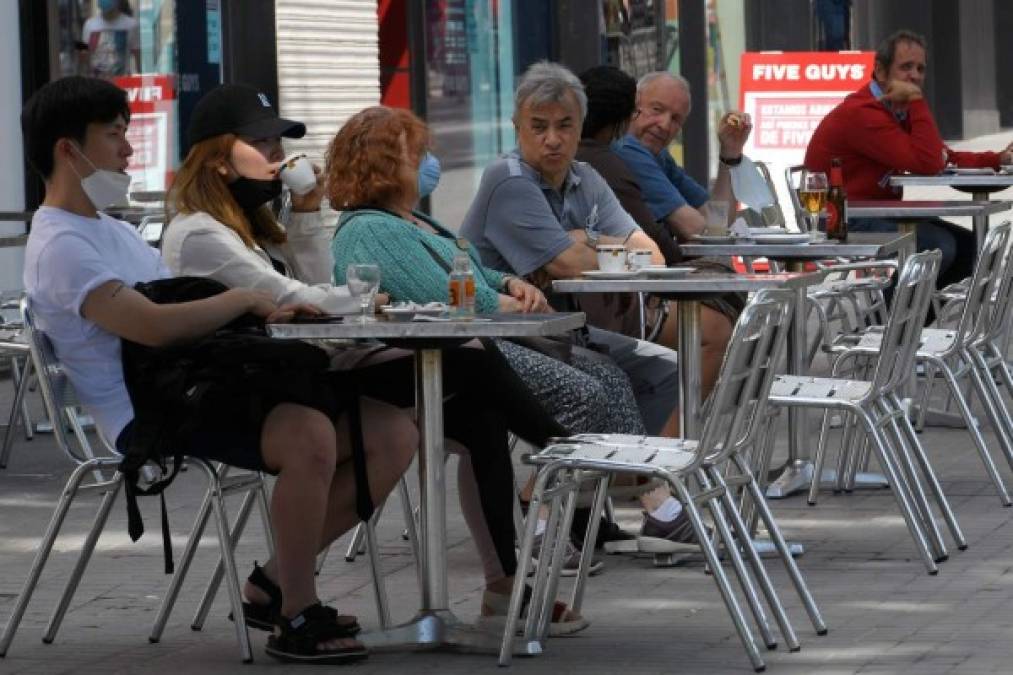 Europa da otro paso a la normalidad y la pandemia avanza en América Latina (FOTOS)  