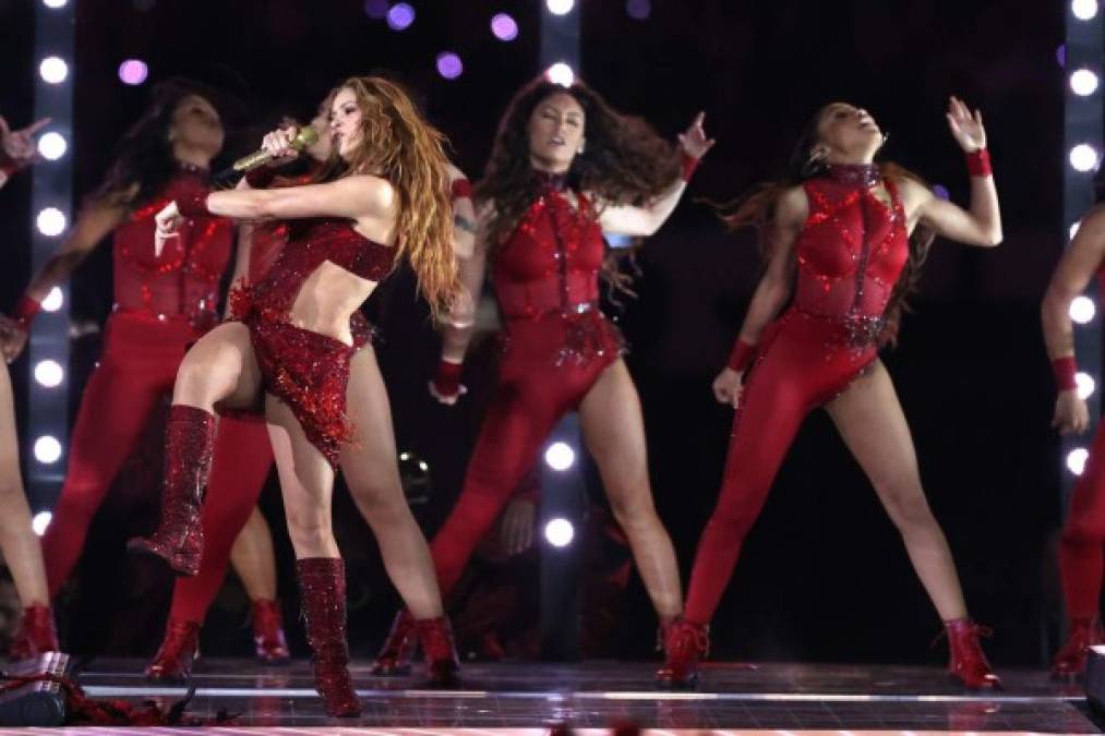 FOTOS: Así fue la presentación de Shakira durante el halftime del Super Bowl LIV