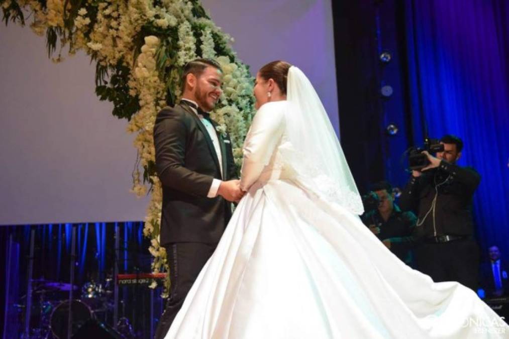 Fotos de la masiva boda de la hija del pastor German Ponce