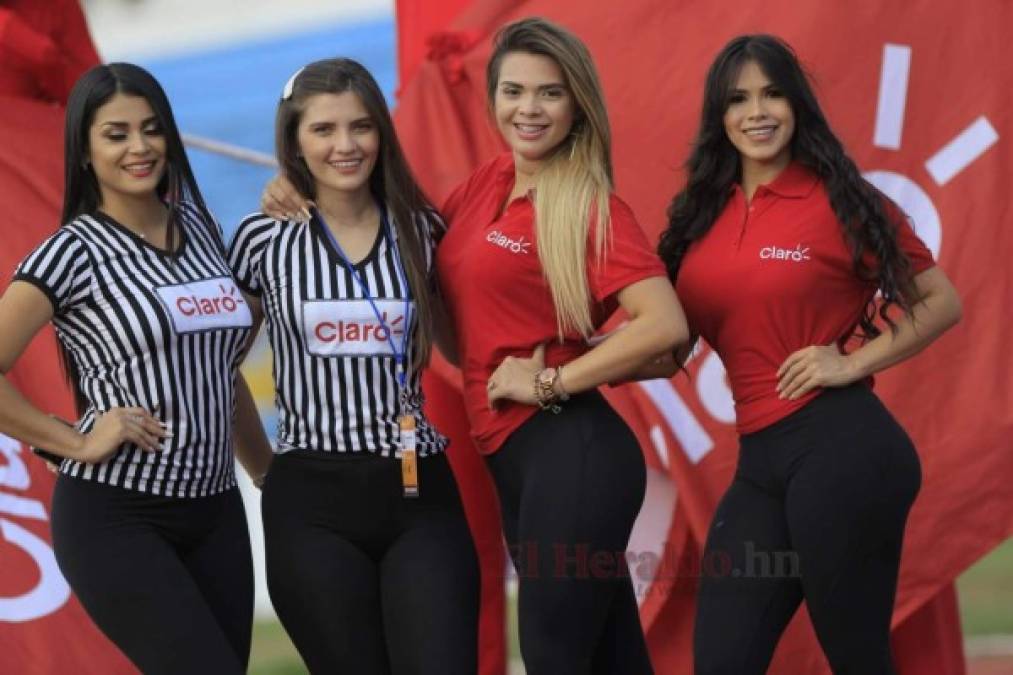 FOTOS: Hermosas chicas presentes en el Olímpico para apoyar a la H ante Chile