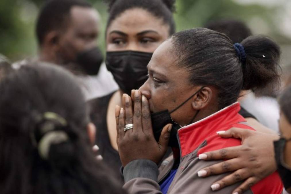 'Son seres humanos': primeras imágenes de masacre en cárcel de Guayaquil que dejó más de 68 presos muertos