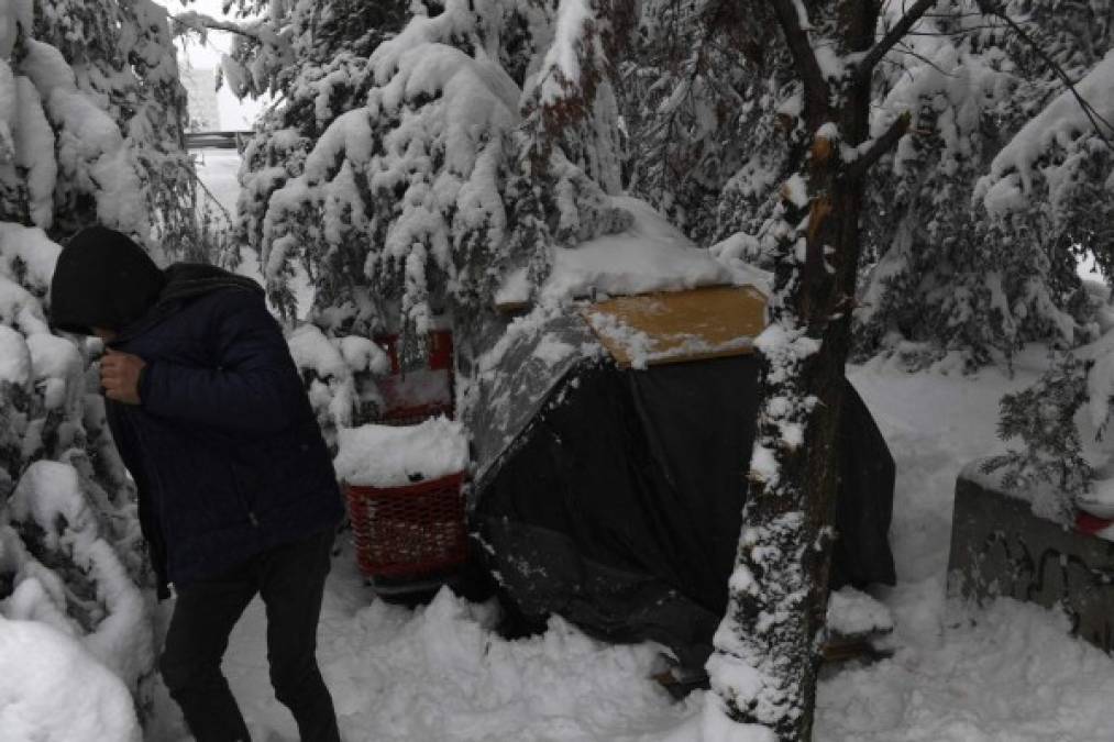 Las impactantes imágenes de la nevada más extensa del siglo que tiene en alerta a España
