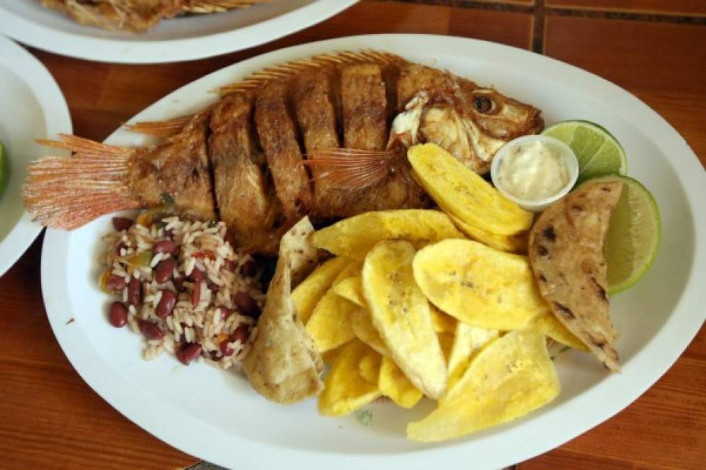 Lago de Yojoa, una parada obligatoria para degustar un rico pescado frito