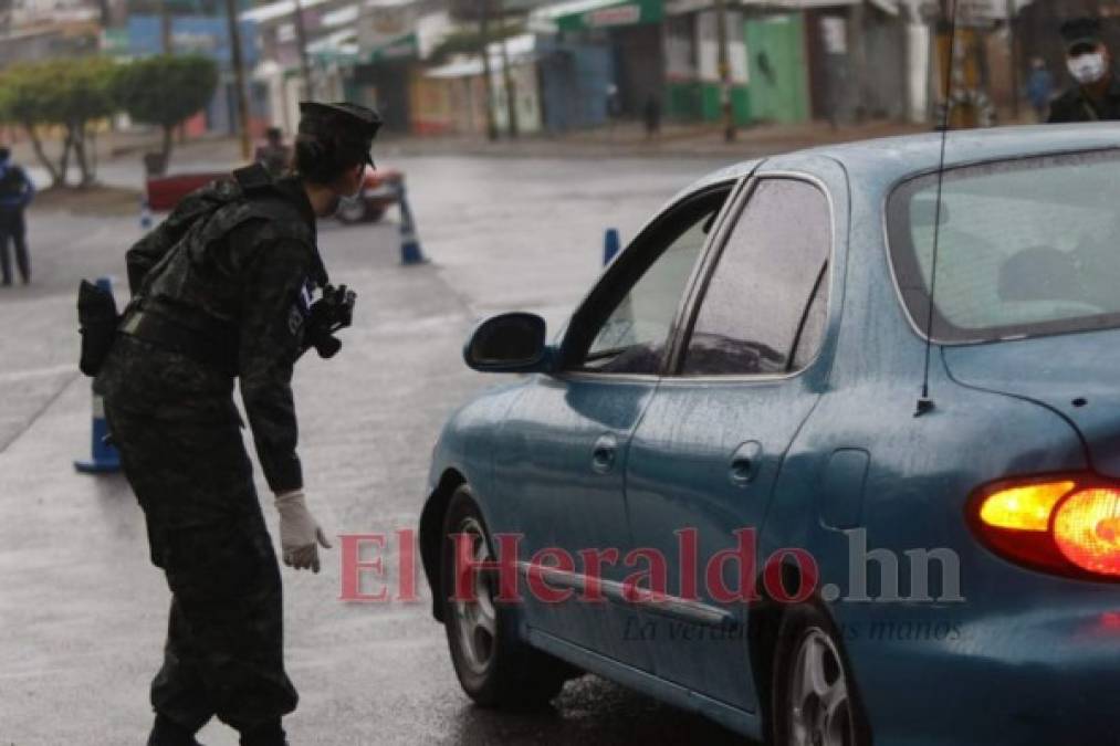 FOTOS: Estrictos operativos controlan toque de queda absoluto en la capital