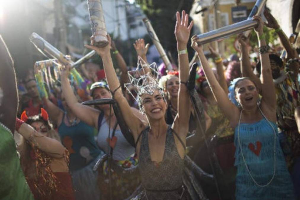 Imágenes: Arranca carnaval de Río de Janeiro